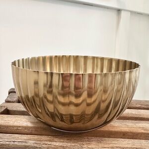 Elegant Vintage Brass Metal Fluted Decorative Bowl Scalloped Rim Planter Candle